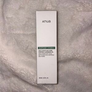 Anua Heartleaf Pore Control Cleansing Oil